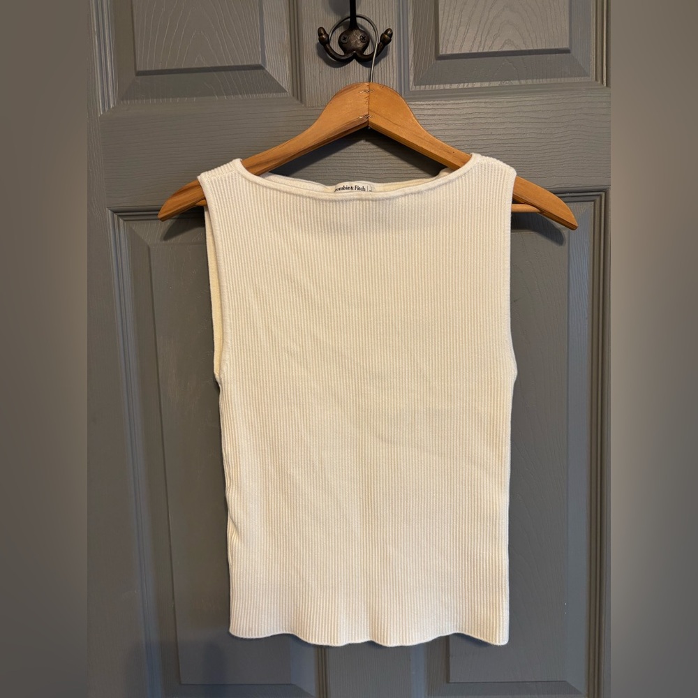 Abercrombie & Fitch Women's White Ribbed Ottoman Slash Top Small